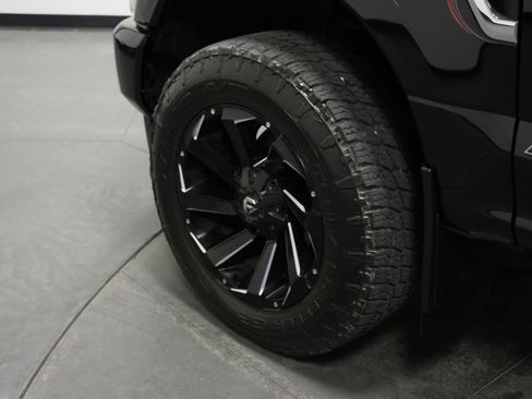 Used 2022 Ford F350 Platinum AWD/4WD image 10