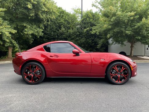 Used 2022 MAZDA MX-5 Miata RF Grand Touring RWD image 10