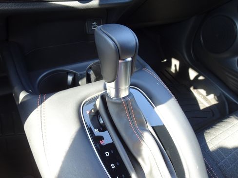 Used 2025 Honda HR-V Sport image 12