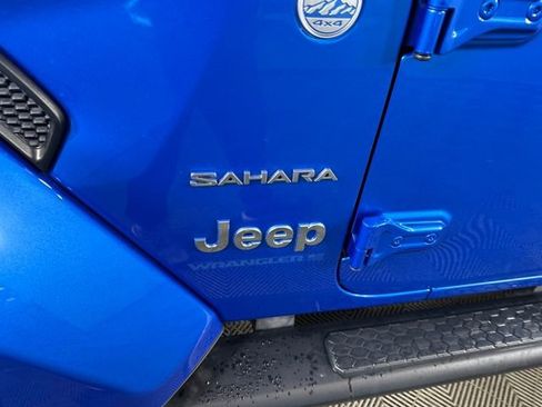 Used 2023 Jeep Wrangler Unlimited Sahara w/ Cold Weather Group image 10