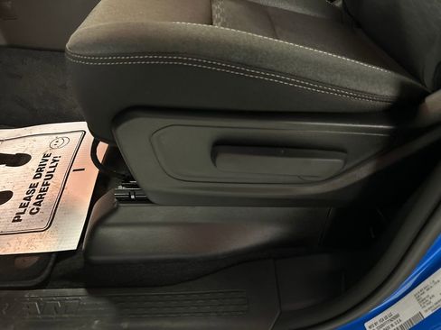 New 2026 RAM 1500 4x4 Crew Cab image 11