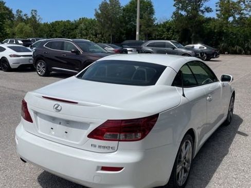 Used 2013 Lexus IS 250C image 4