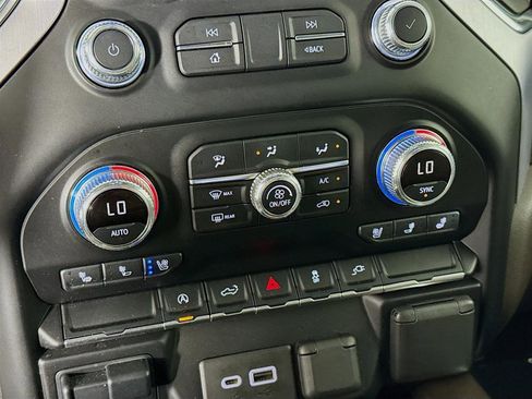 Used 2020 GMC Sierra 1500 SLT w/ SLT Premium Package image 17