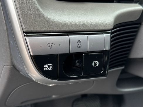 Used 2024 Hyundai Ioniq 5 SE RWD image 28