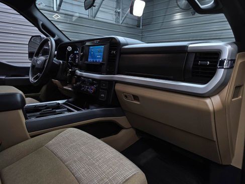 Used 2025 Ford F450 XLT w/ 360-Degree Camera Package AWD/4WD image 16