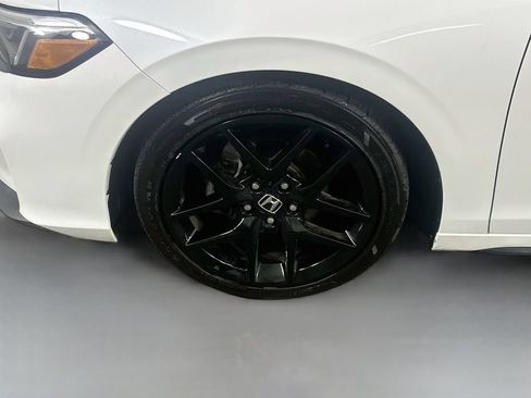 Used 2025 Honda Civic Sport image 8