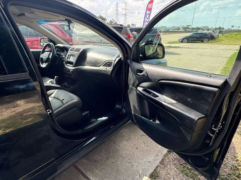 Used 2018 Dodge Journey SE w/ Popular Equipment Group FWD image 23