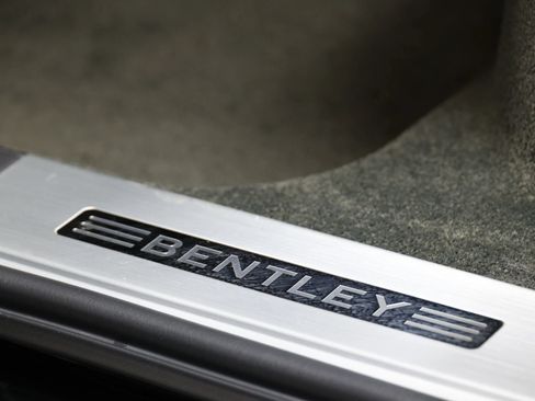 Used 2018 Bentley Bentayga AWD/4WD image 58