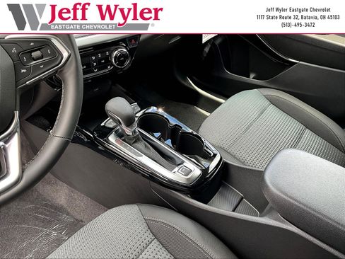 New 2026 Chevrolet Trax LT w/ Driver Confidence Package FWD image 12