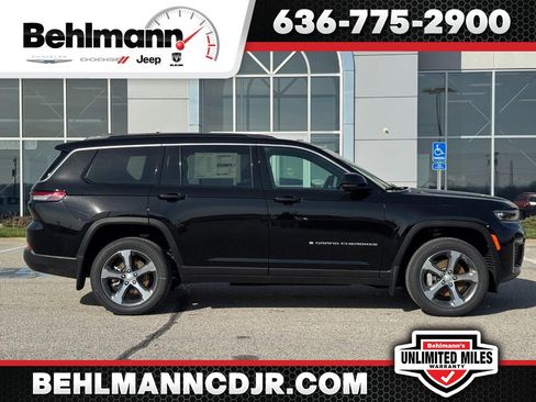 New 2026 Jeep Grand Cherokee L Limited AWD/4WD image 1