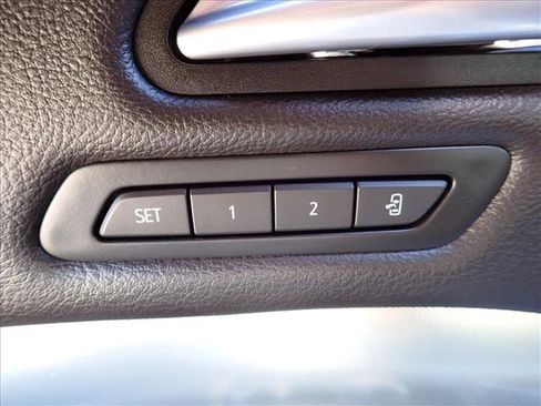 Used 2023 Cadillac XT4 Premium Luxury image 15