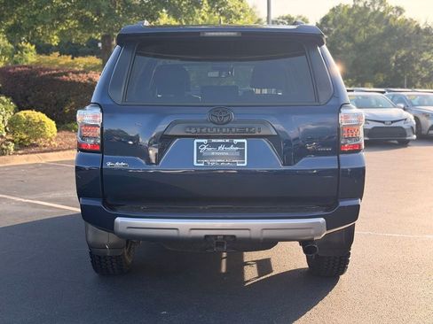 Certified 2022 Toyota 4Runner TRD Off-Road Premium w/ Moonroof Package AWD/4WD image 10