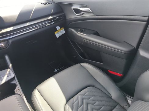 New 2026 Kia Sportage X-Line w/ X-Line Technology Package image 19