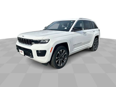 Used 2023 Jeep Grand Cherokee Overland w/ Luxury Tech Group IV image 5