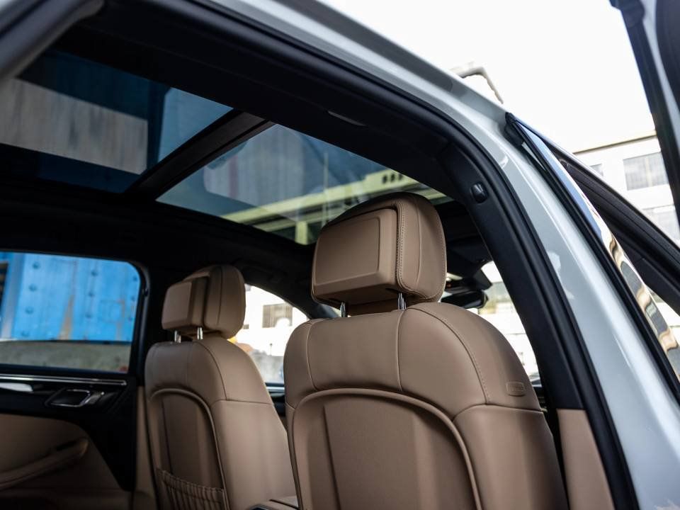 Certified 2026 Porsche Macan AWD/4WD image 35
