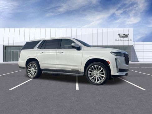 Used 2024 Cadillac Escalade Premium Luxury image 1