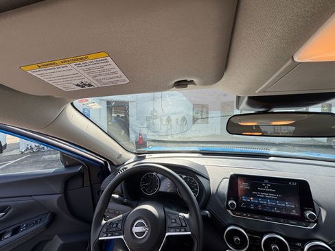 Used 2025 Nissan Sentra SV FWD image 17