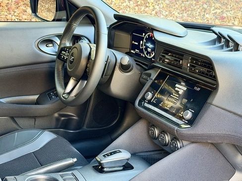 Used 2024 Nissan Z Sport w/ Floor Mat Package image 40