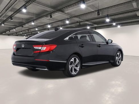 Used 2019 Honda Accord EX image 4