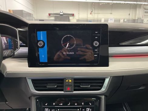 New 2026 Volkswagen Taos SEL image 21