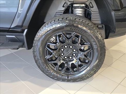 New 2026 GMC Hummer EV SUV image 7