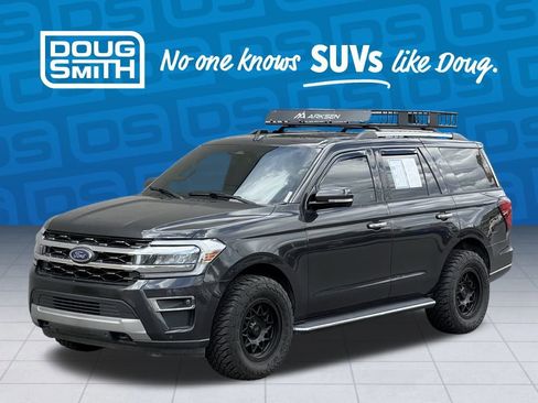Used 2022 Ford Expedition Limited image 1
