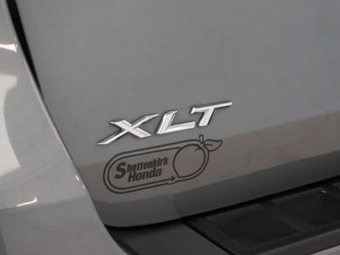 Used 2021 Ford Explorer XLT w/ Equipment Group 202A RWD image 11