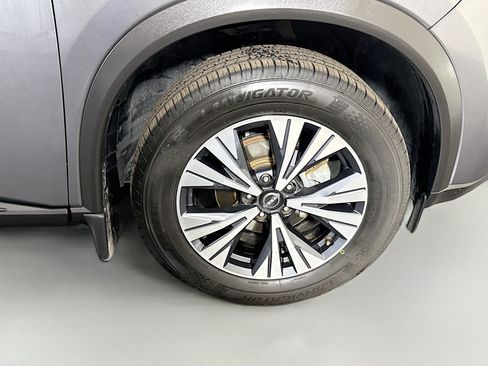 Used 2022 Nissan Rogue SV FWD image 32
