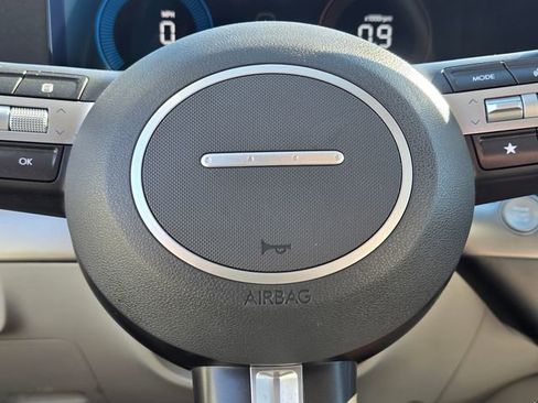 Used 2024 Hyundai Kona SEL AWD/4WD image 24
