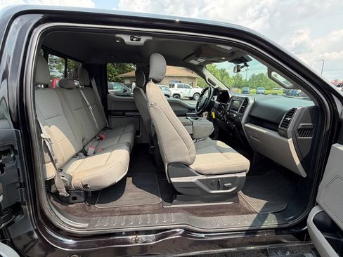 Used 2019 Ford F150 XLT w/ Equipment Group 302A Luxury AWD/4WD image 26