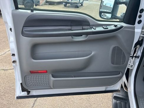 Used 2006 Ford F350 4x4 SuperCab Super Duty image 7