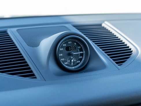 Certified 2024 Porsche Macan S image 24