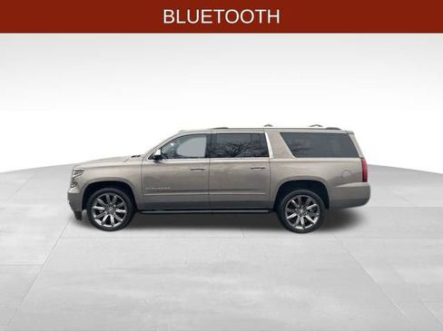 Used 2017 Chevrolet Suburban Premier image 4