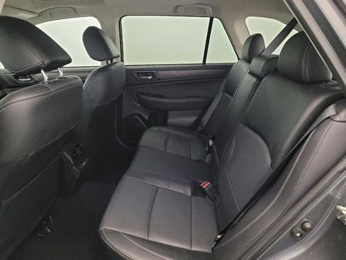 Used 2018 Subaru Outback 2.5i Limited AWD/4WD image 18
