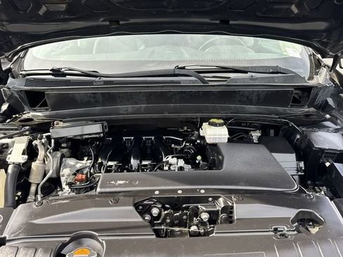 Used 2015 Nissan Pathfinder SL w/ SL Tech Package FWD image 24
