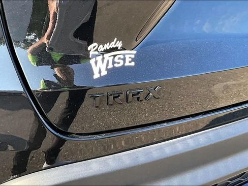 Used 2024 Chevrolet Trax RS FWD image 8