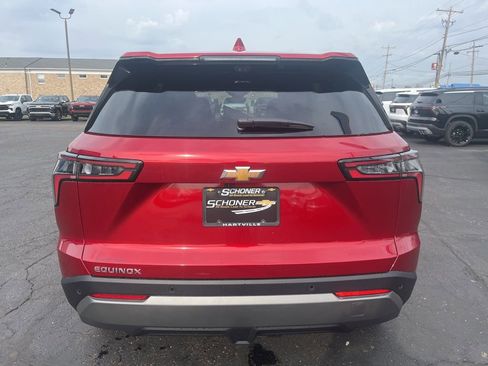 New 2026 Chevrolet Equinox LT w/ Convenience Package II FWD image 4