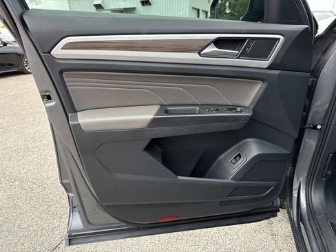 Used 2022 Volkswagen Atlas SEL image 21