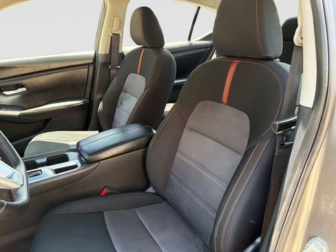 Used 2025 Nissan Sentra SR FWD image 19