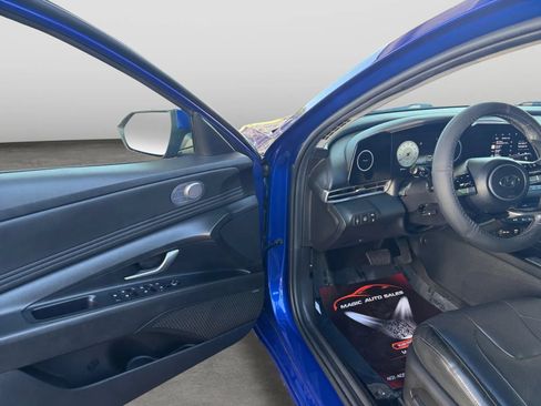 Used 2023 Hyundai Elantra Limited FWD image 11