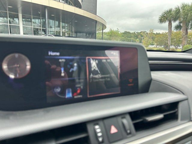 Used 2020 Lexus ES 300h w/ Premium Package FWD image 9