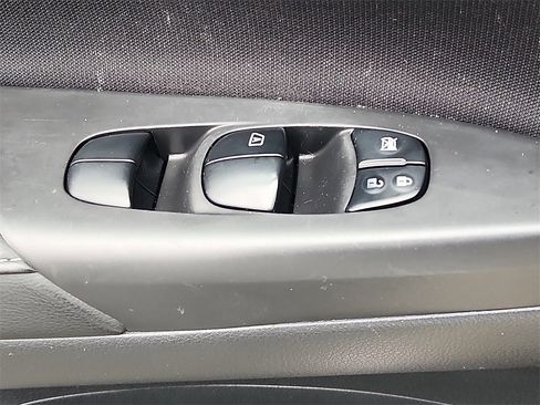 Used 2019 Nissan Sentra SV image 25