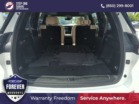 Used 2023 Jeep Grand Cherokee L Limited w/ Luxury Tech Group II AWD/4WD image 32