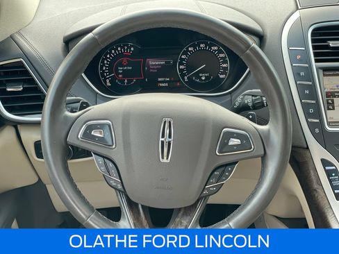Used 2016 Lincoln MKX Reserve w/ Technology Package AWD/4WD image 27