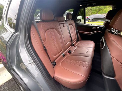 Used 2025 BMW X5 xDrive50e w/ Climate Comfort Package AWD/4WD image 19