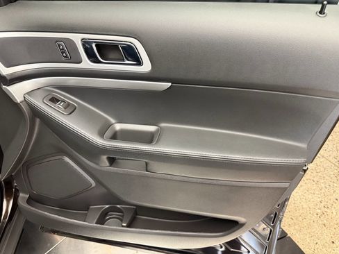 Used 2013 Ford Explorer XLT AWD/4WD image 21