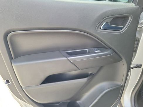 Used 2019 Chevrolet Colorado LT w/ LT Convenience Package image 10