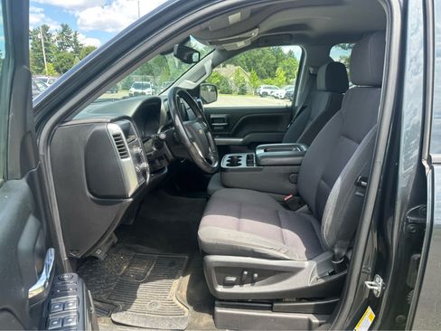 Used 2018 Chevrolet Silverado 1500 LT w/ LT Eassist Package AWD/4WD image 8