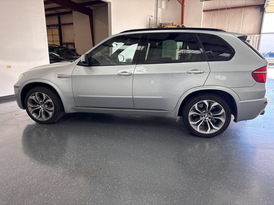 Used 2011 BMW X5 M AWD/4WD image 7