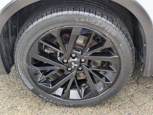 Used 2024 Mitsubishi Outlander SE image 13